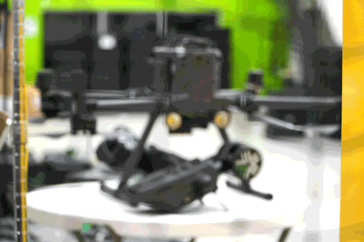 Nexys-M350-office-blur-reveal